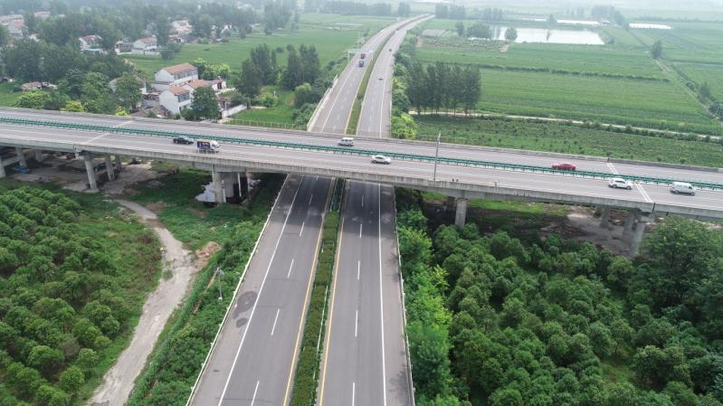 淮北交通公路部门推进重点工程作为加快建设交通强国的重要抓手,积极