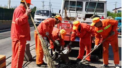 淮北公路部门
多措并举保障“五一“假期道路安全畅通