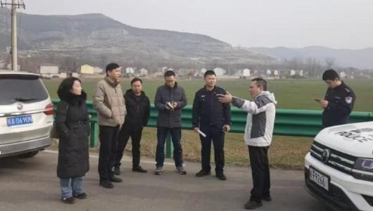 多方联动精准勘察 筑牢路口安全防线
——淮北公路直属分中心联合开展S101淮徐快速通道隐患排查