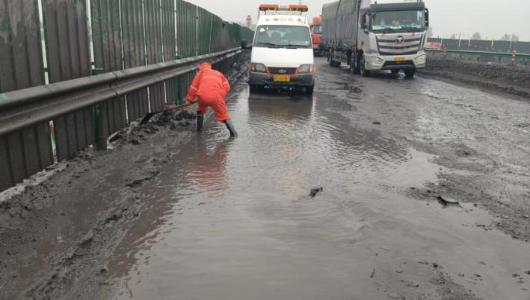 闻“汛”而动 向雨而行
——市公路部门全力筑牢公路防汛安全线